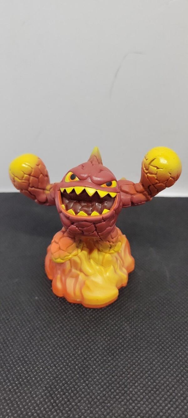 Skylanders Giants LightCore Eruptor Figure Fire Element